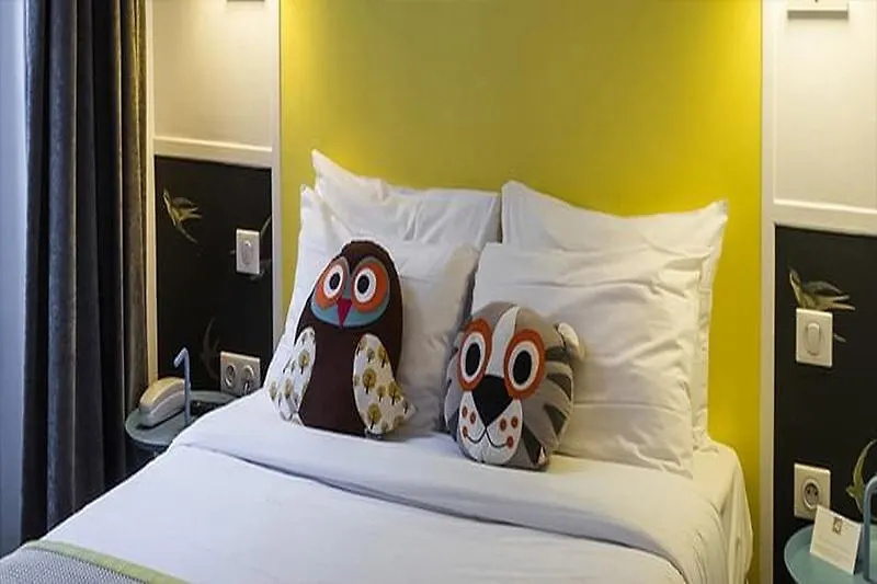 George - Astotel