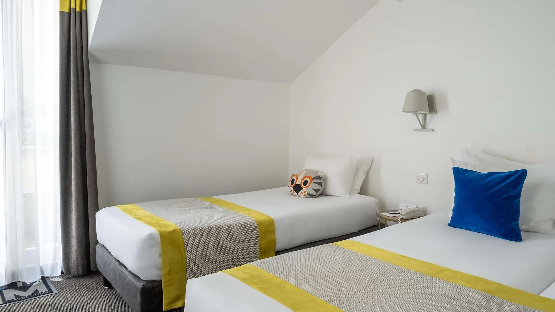 George - Astotel Paris